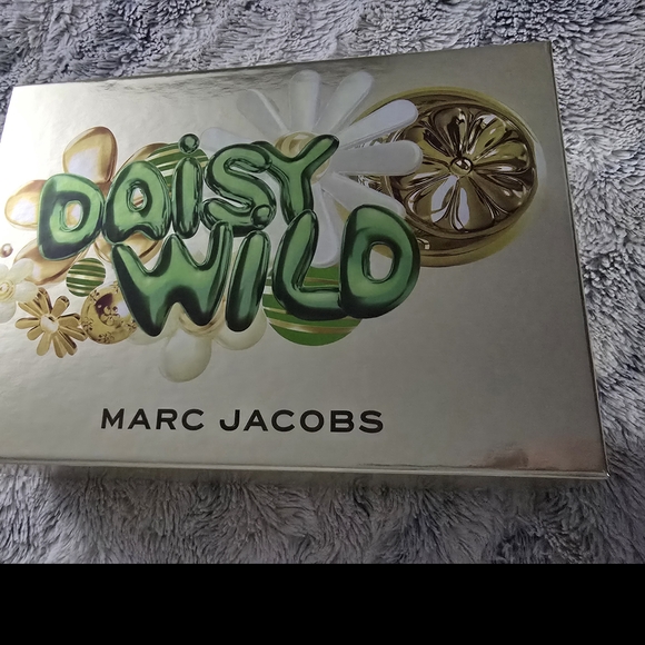 Marc Jacobs Other - Empty Marc Jacobs Daisy Wild Perfume Box